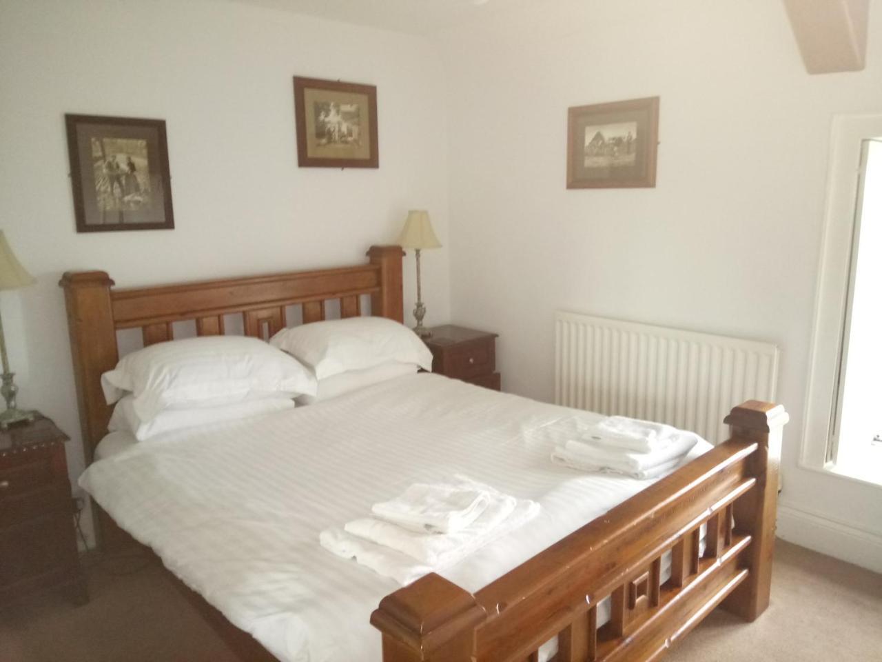 The Dyke Neuk Inn Meldon  Экстерьер фото